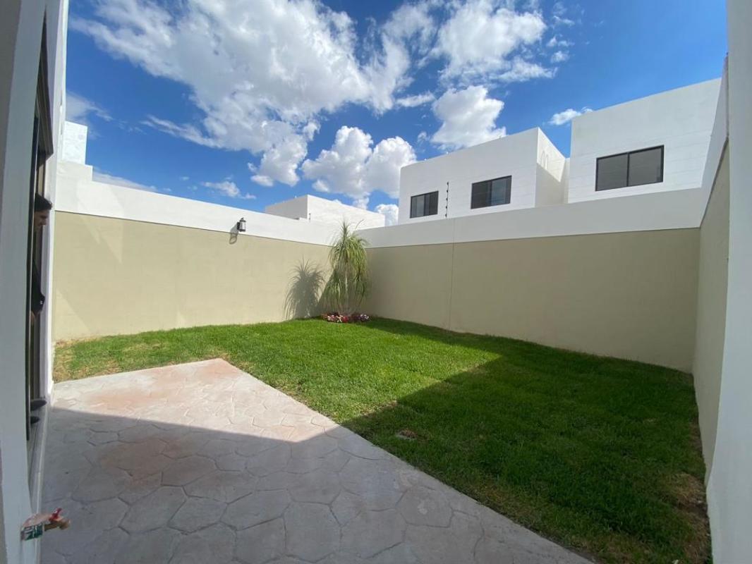 Torreón, Coahuila de Zaragoza, 27023, Mexico, 3 Bedrooms Bedrooms, ,3 BathroomsBathrooms,Residential,For Sale,1233663