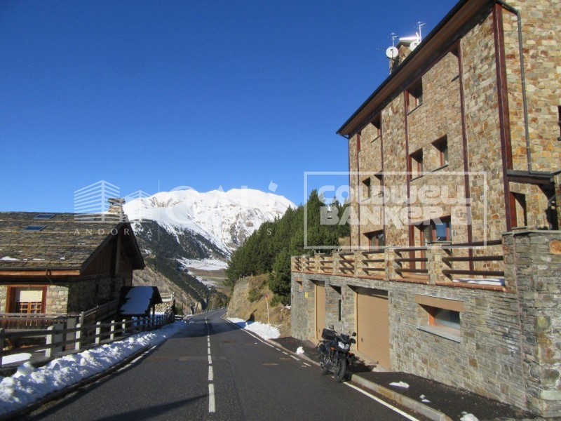 Andorra la Vella, Andorra, AD, 4 Bedrooms Bedrooms, ,2 BathroomsBathrooms,Residential,For Sale,1448717