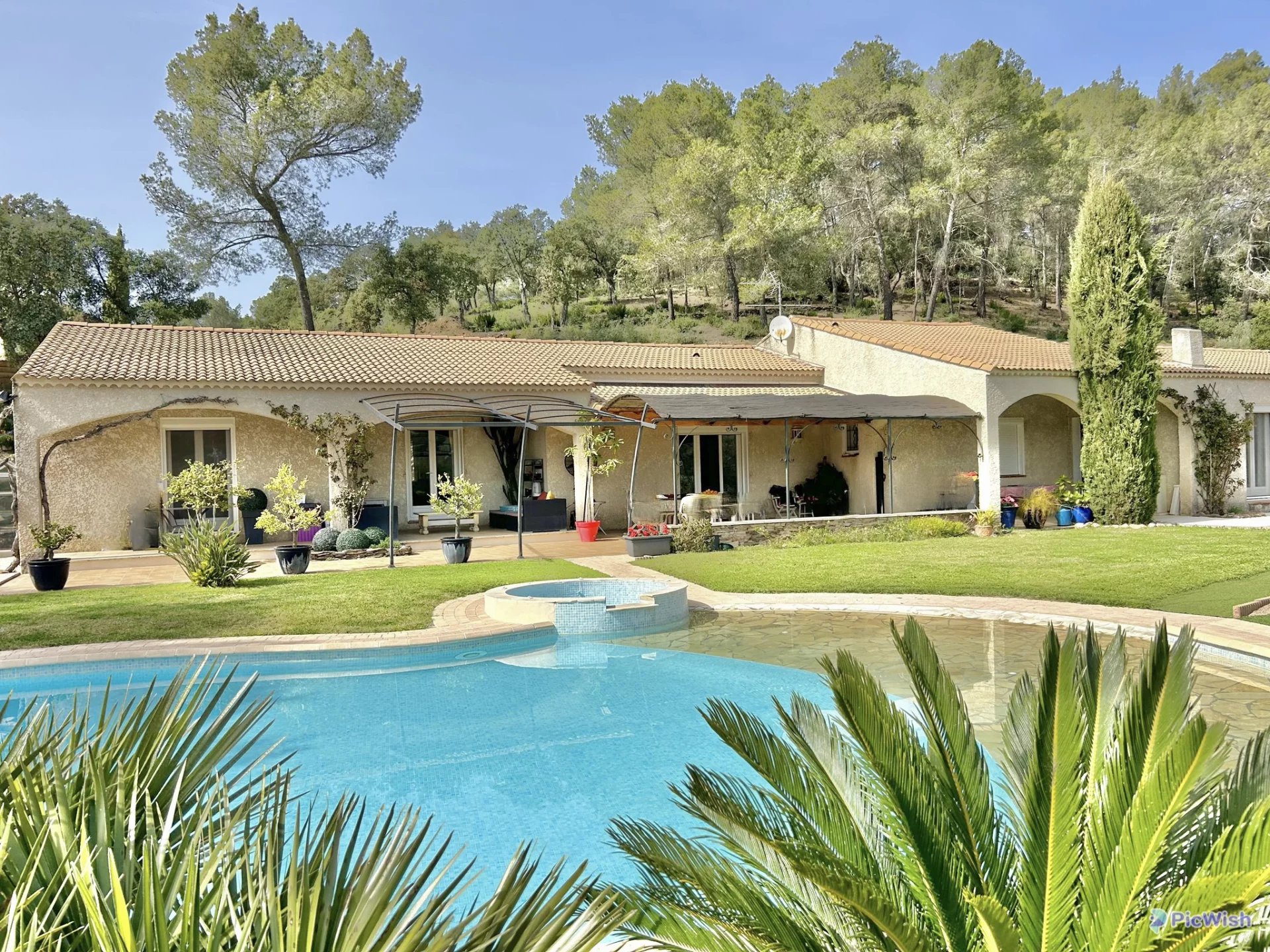 Pierrefeu-du-Var, Provence-Alpes-Côte d?Azur, 83390, FR, 5 Bedrooms Bedrooms, ,5 BathroomsBathrooms,Residential,For Sale,1491487