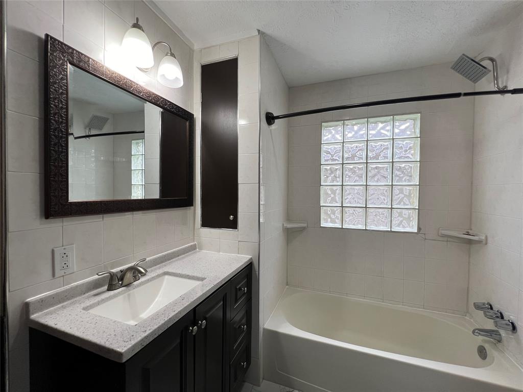 1110 E 27th Street, Houston, Texas, 77009, United States, 2 Bedrooms Bedrooms, ,1 BathroomBathrooms,Residential,For Sale,1110 e 27th ST,1498416