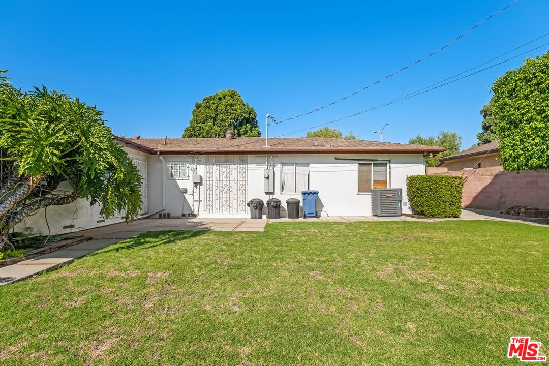 5804 S Sherbourne Dr, Los Angeles, California, 90056, United States, 2 Bedrooms Bedrooms, ,3 BathroomsBathrooms,Residential,For Sale,5804 S Sherbourne Dr,1499262
