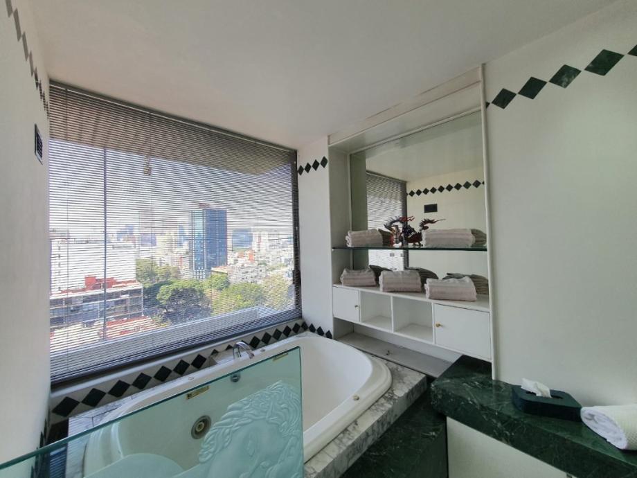 Emerson, Miguel Hidalgo, Ciudad de México, 11560, Mexico, 2 Bedrooms Bedrooms, ,3 BathroomsBathrooms,Residential,For Sale,Emerson,1444511