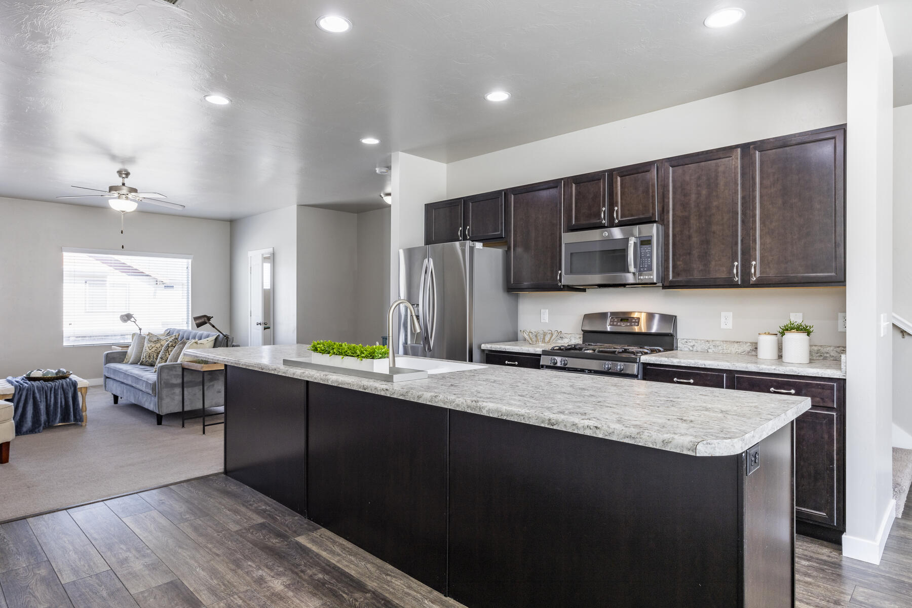 Spacious MoveIn Ready, Four Bedroom Townhome in North Utah County