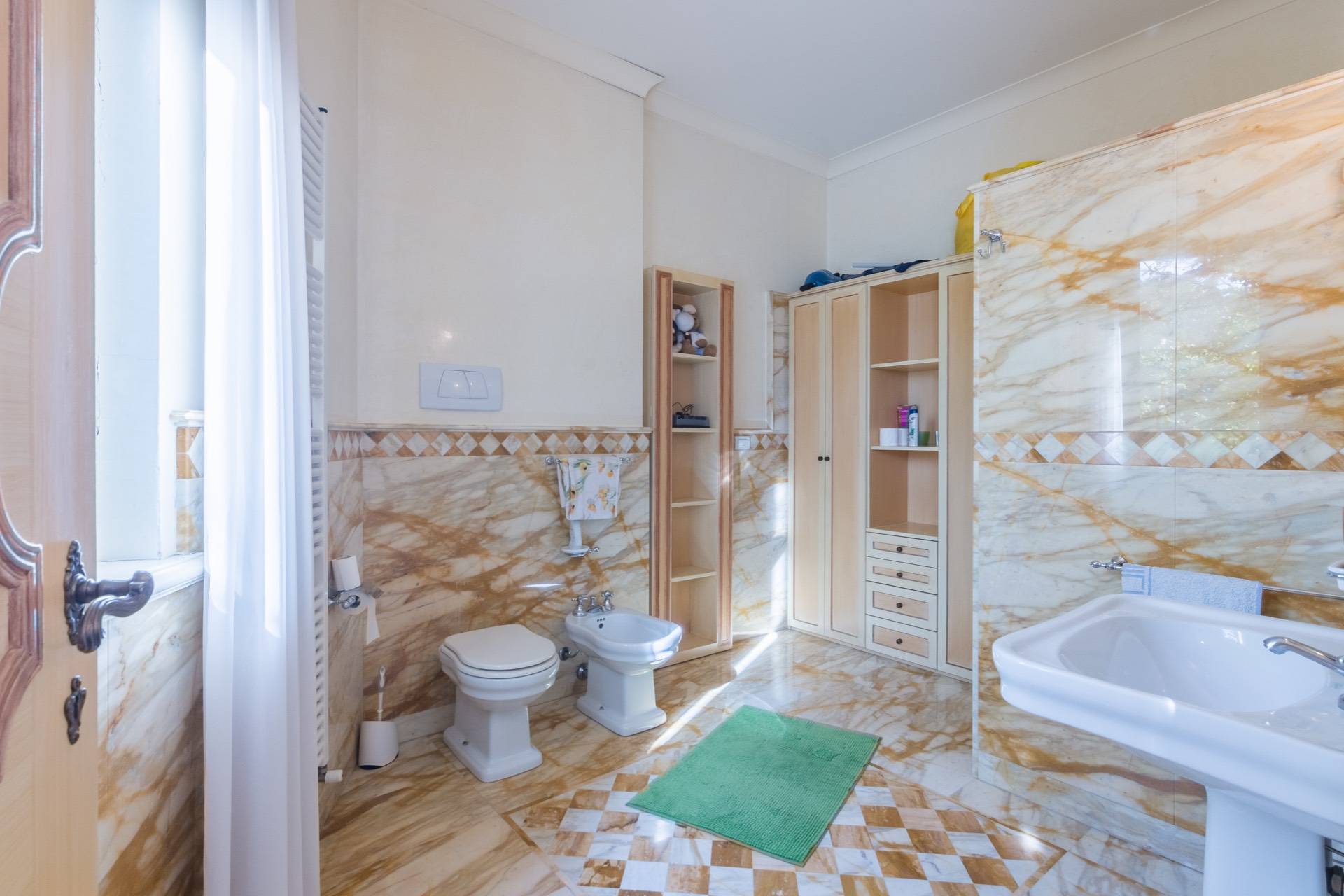 Via Giorgio Vasari, Rimini, Rimini, 47037, IT, 9 Bedrooms Bedrooms, ,8 BathroomsBathrooms,Residential,For Sale,Via Giorgio Vasari,1442003