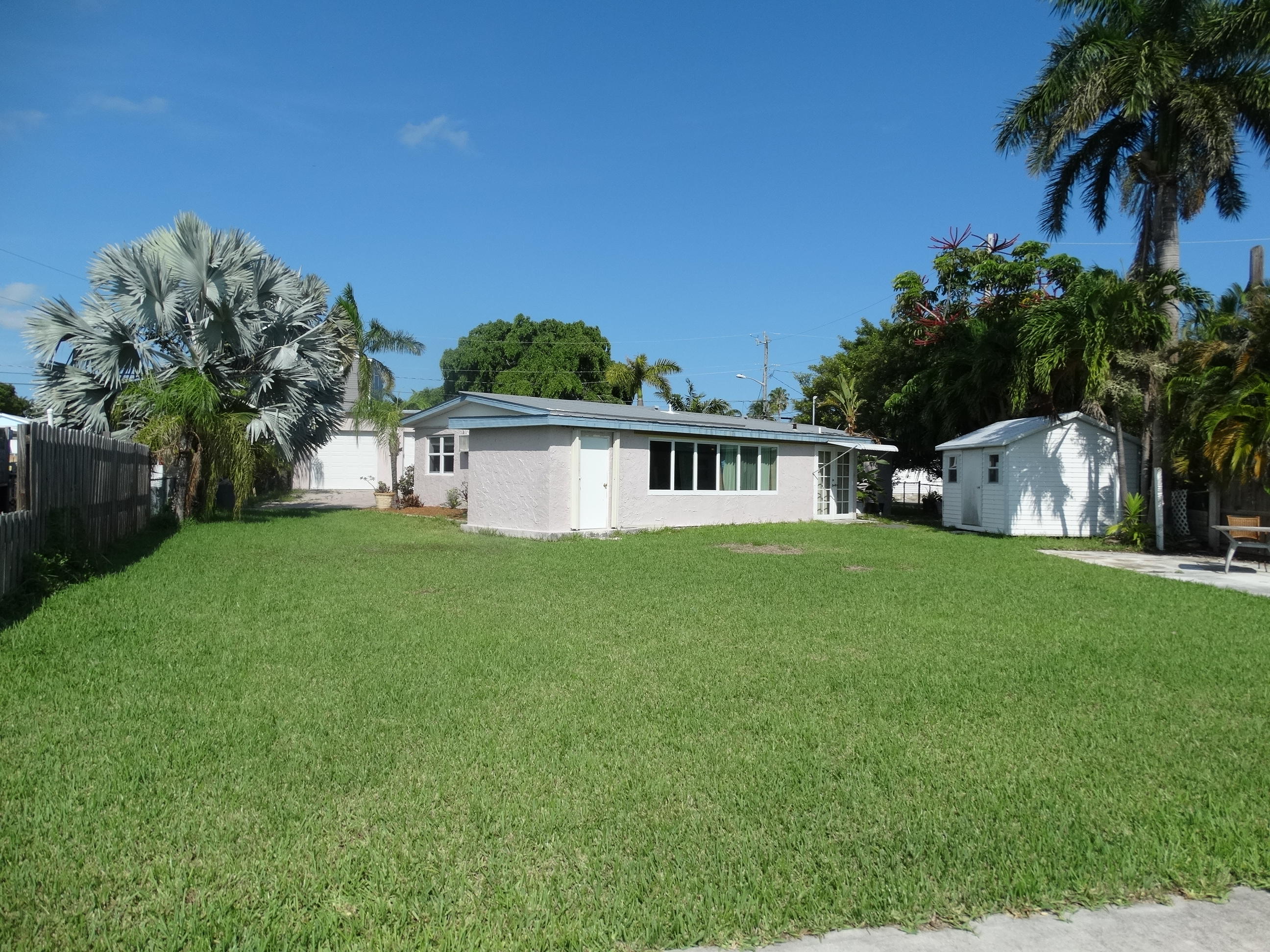 52 Beach Drive, Saddlebunch, Florida, 33040, United States, 2 Bedrooms Bedrooms, ,1 BathroomBathrooms,Residential,For Sale,52 Beach Drive,1219209