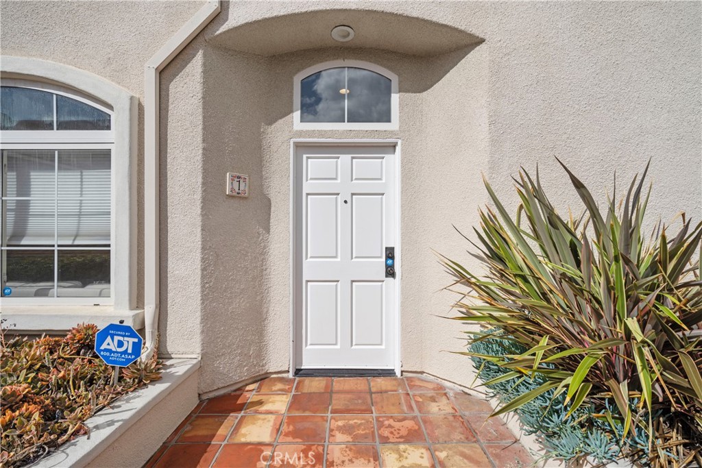 1733 Armacost Avenue #1, Los Angeles, California, 90025, United States, 3 Bedrooms Bedrooms, ,3 BathroomsBathrooms,Residential,For Sale,1733 armacost AVE #1,1494041