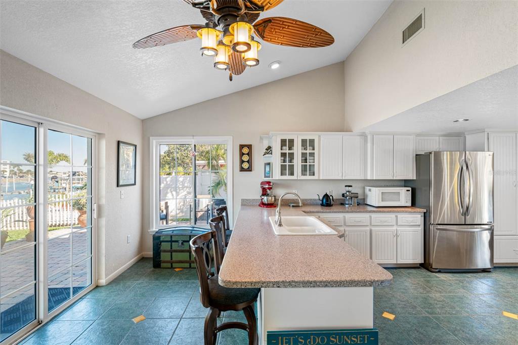 6920 S Shore Drive S, South Pasadena, Florida, 33707, United States, 3 Bedrooms Bedrooms, ,2 BathroomsBathrooms,Residential,For Sale,6920 s shore DR s,1304347