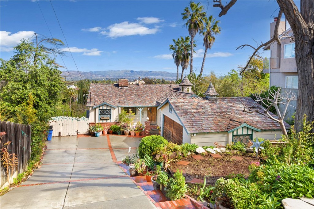22277 Cass Avenue, Woodland Hills, California, 91364, United States, 2 Bedrooms Bedrooms, ,1 BathroomBathrooms,Residential,For Sale,22277 Cass Avenue,1492411