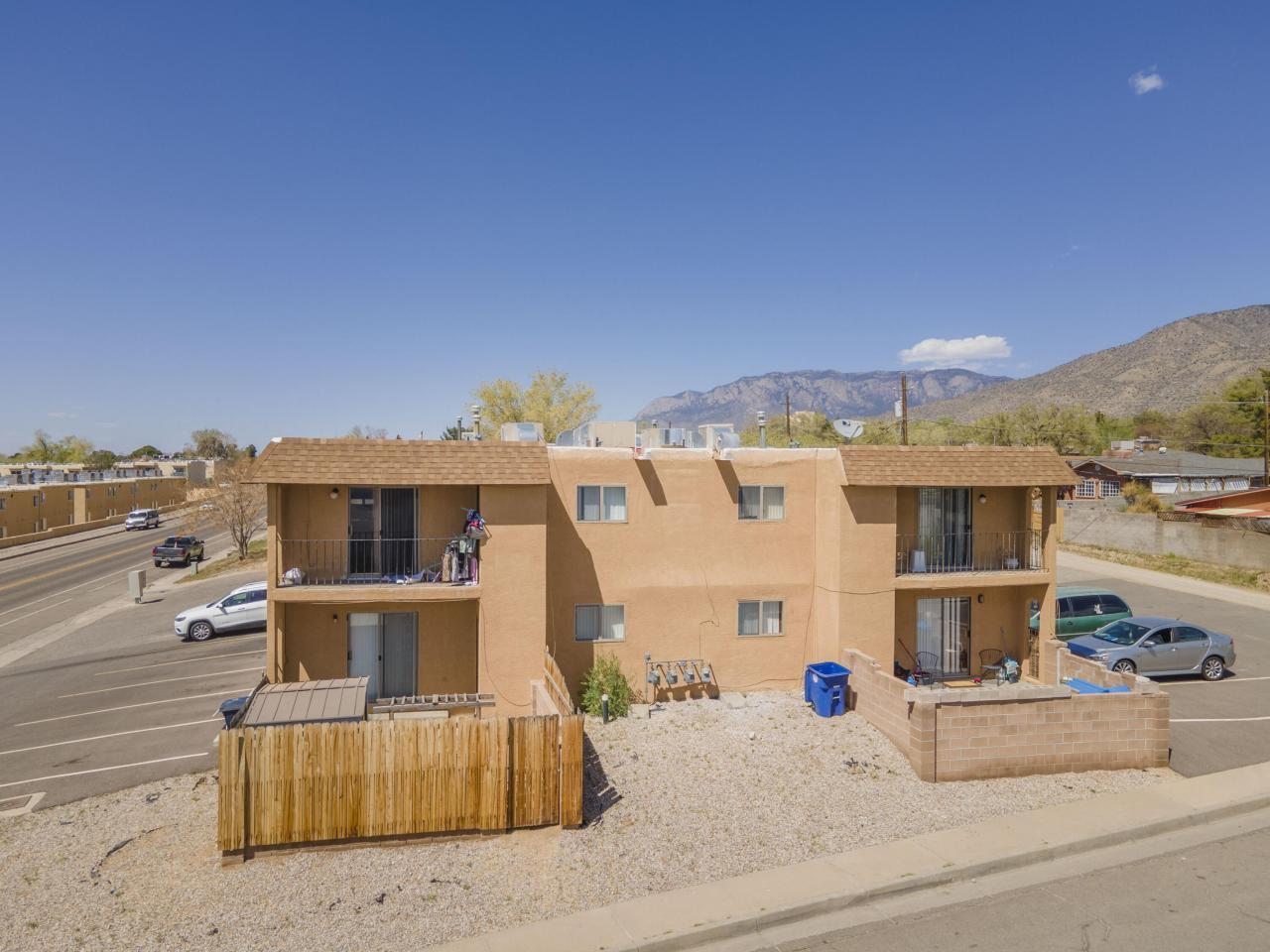 1000 Chelwood Park Boulevard NE, Albuquerque, New Mexico, 87112, United States, 2 Bedrooms Bedrooms, ,Residential,For Sale,1000 Chelwood Park Boulevard NE,1514880