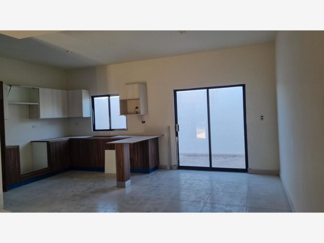 Torreón, Coahuila de Zaragoza, 27086, Mexico, 3 Bedrooms Bedrooms, ,2 BathroomsBathrooms,Residential,For Sale,1235585