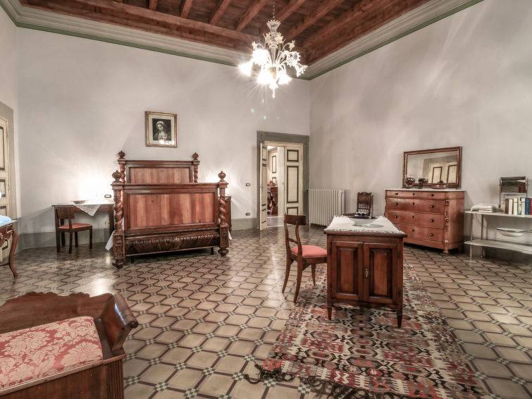 piazza san michele, Lucca, Lucca, 55100, IT, 5 Bedrooms Bedrooms, ,3 BathroomsBathrooms,Residential,For Sale,piazza san michele,1442222