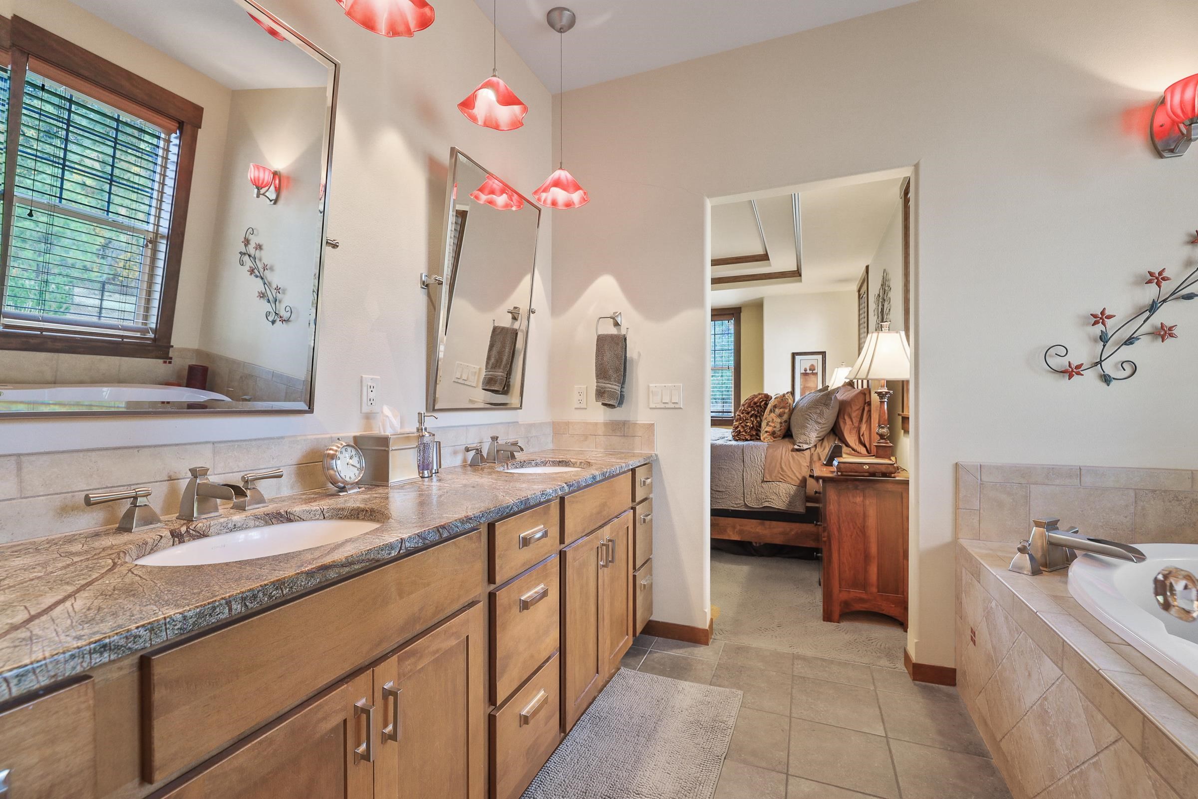 2215 E Red Barn Ln, Spangle, WA 99031 RealtyTrac