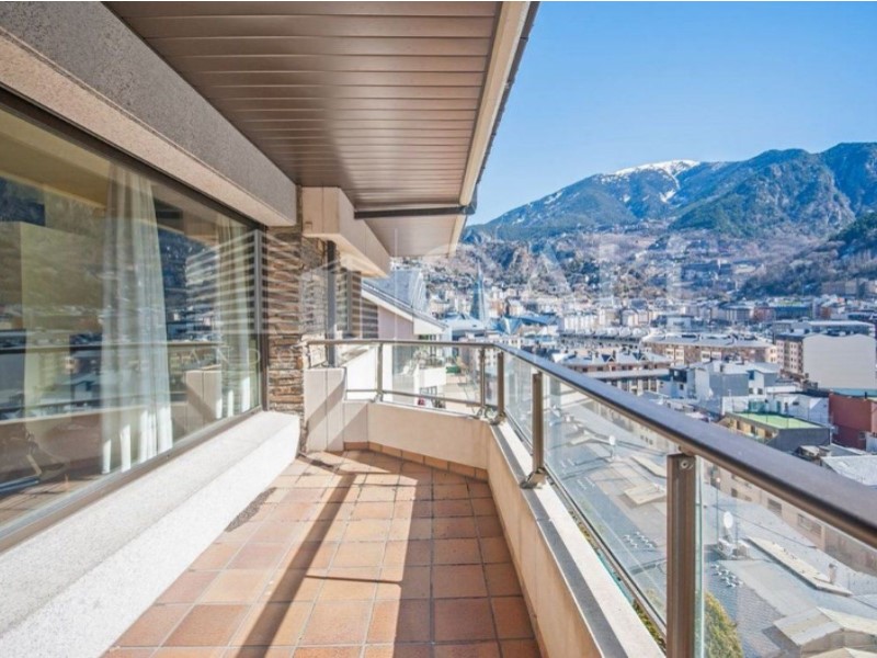 Andorra la Vella, Andorra, AD, 4 Bedrooms Bedrooms, ,3 BathroomsBathrooms,Residential,For Sale,1448739