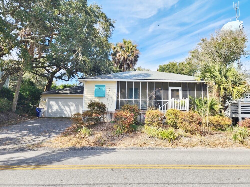 504 Cooper Avenue E, Folly Beach, South Carolina, 29439, United States, 2 Bedrooms Bedrooms, ,1 BathroomBathrooms,Residential,For Sale,504 cooper AVE e,1475609