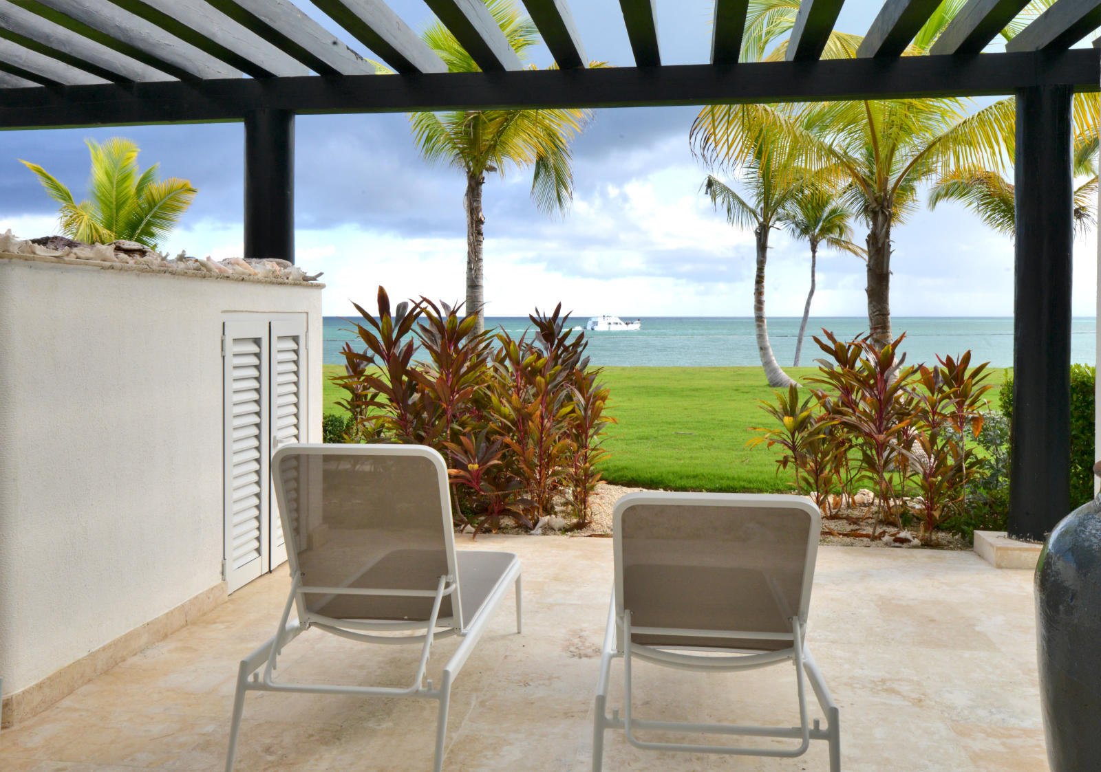 Luxury at Its Finest: Fabulous 2-Bedroom Beach Fro, Cap Cana, DO, 2 Bedrooms Bedrooms, ,2 BathroomsBathrooms,Residential,For Sale,Luxury at Its Finest: Fabulous 2-Bedroom Beach Fro,1394637