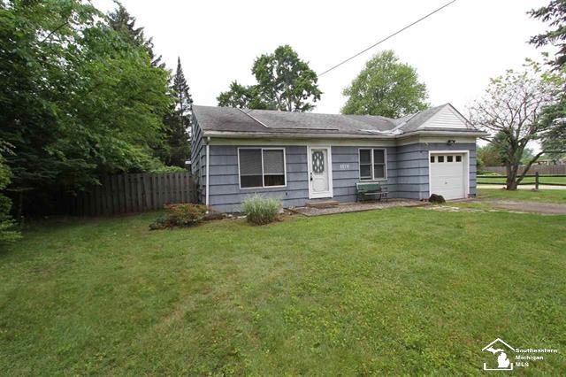 Hurd Rd, Monroe, MI 48162