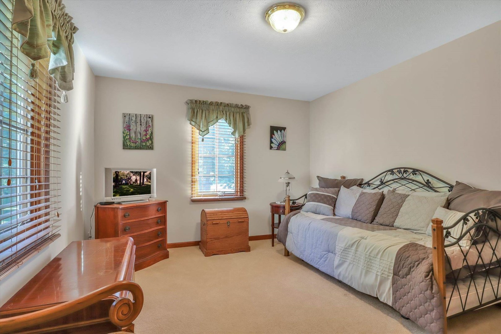 Wood Haven Dr, Granger, IN 46530