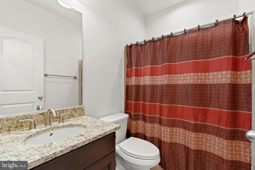 Boatswain Cir, Woodbridge, VA 22191