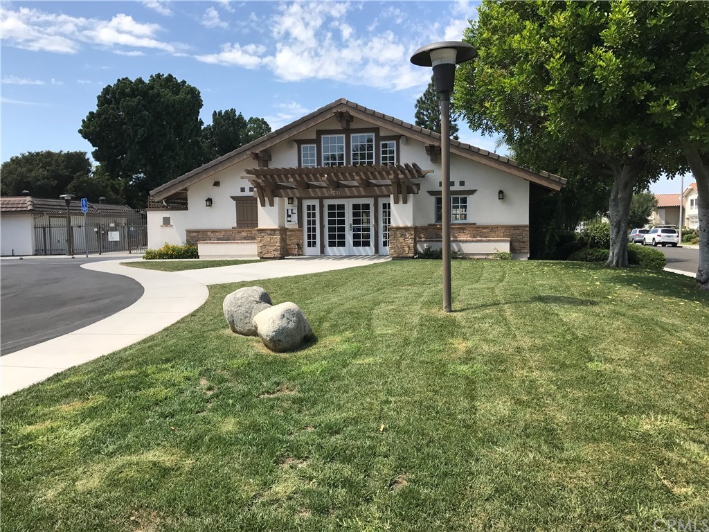 Redwood St, Irvine, CA 92606