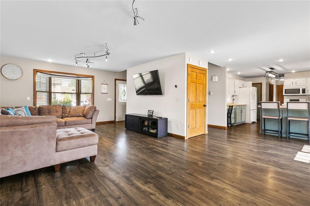 Whittier Dr, Seymour, IN 47274
