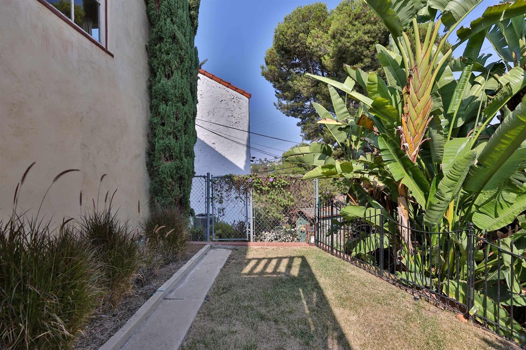 Talmadge Dr, San Diego, CA 92116