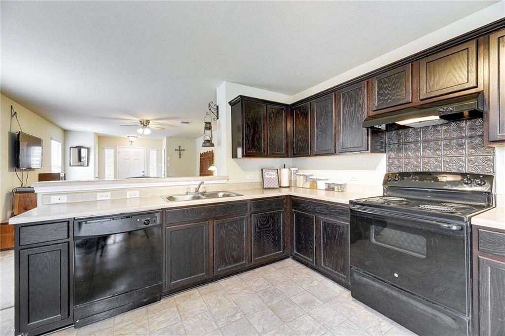 Monte Vista Dr, Lockhart, TX 78644