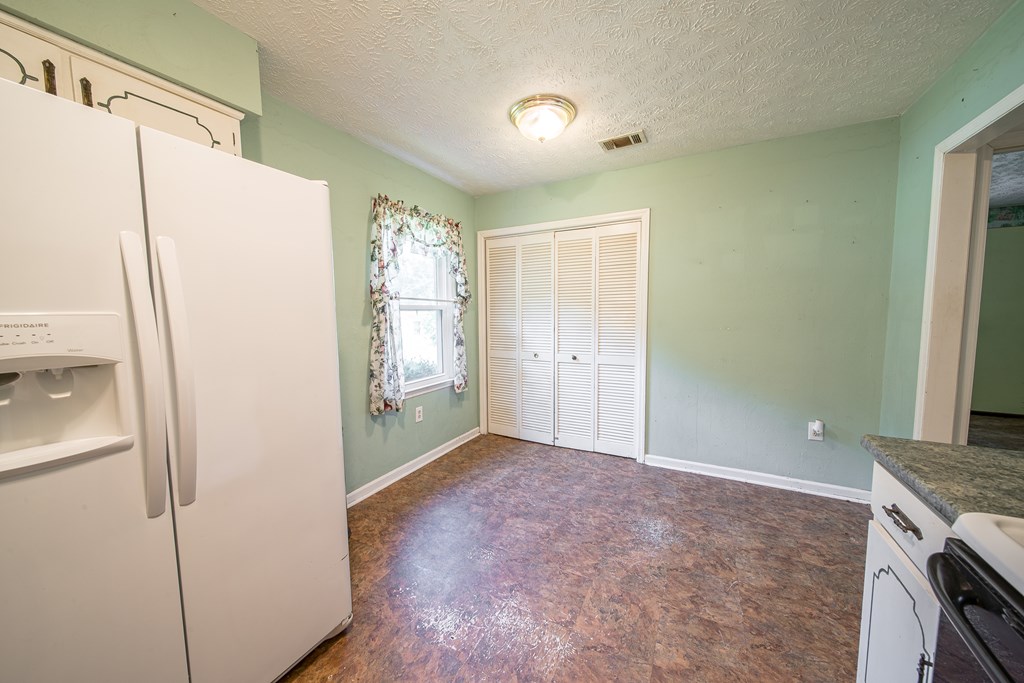 Virginia St, Phenix City, AL 36869