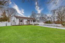 Holbrook Rd, Ronkonkoma, NY 11779
