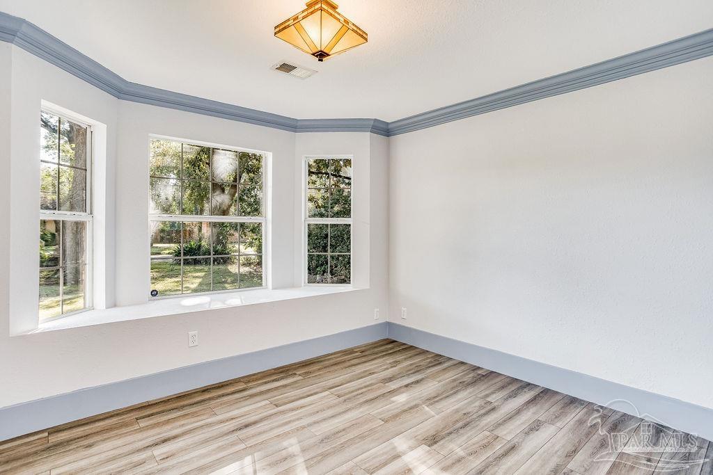 White Oak Dr, Pensacola, FL 32503