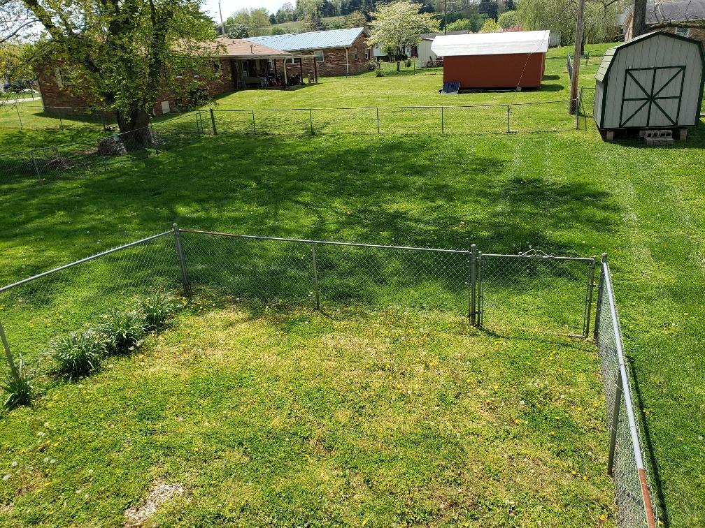 Ash St, Somerset, KY 42503