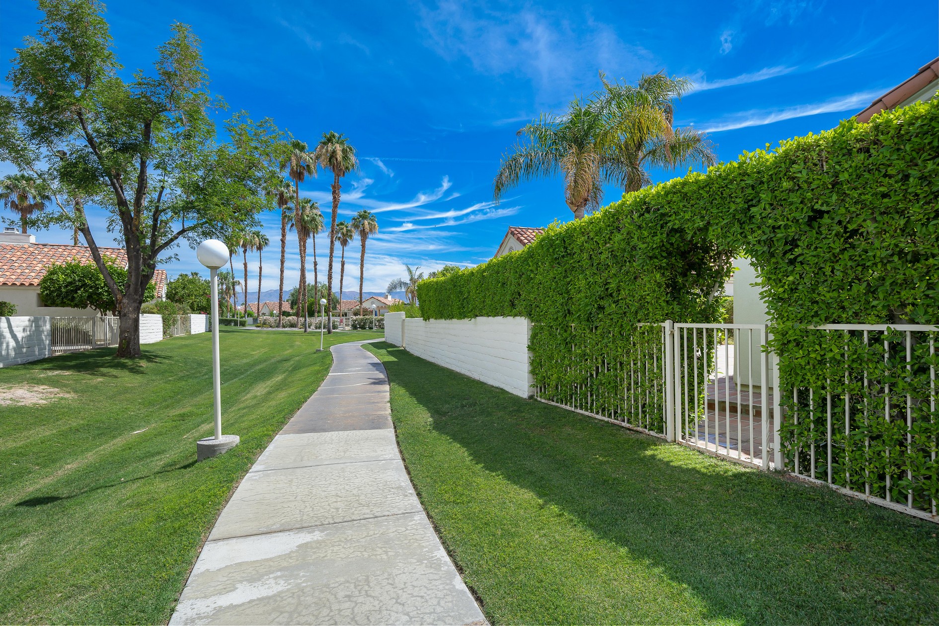 Via Granada , Palm Desert, CA 92211