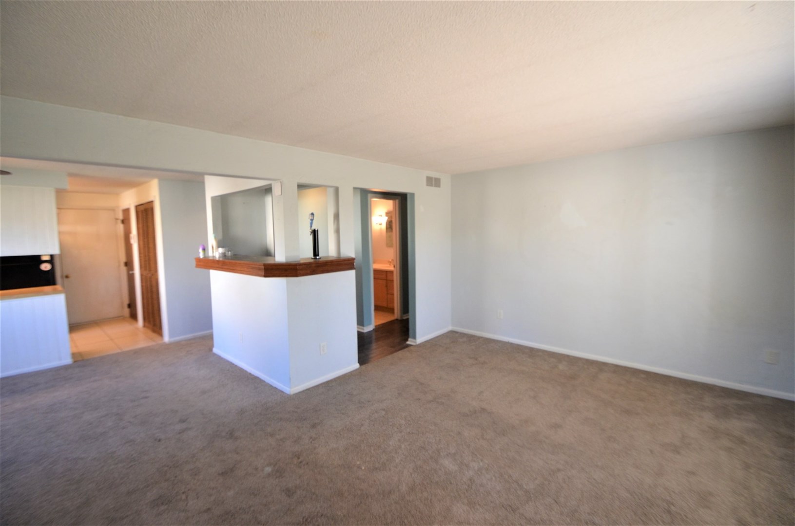 Aboite Lake Dr, Fort Wayne, IN 46804