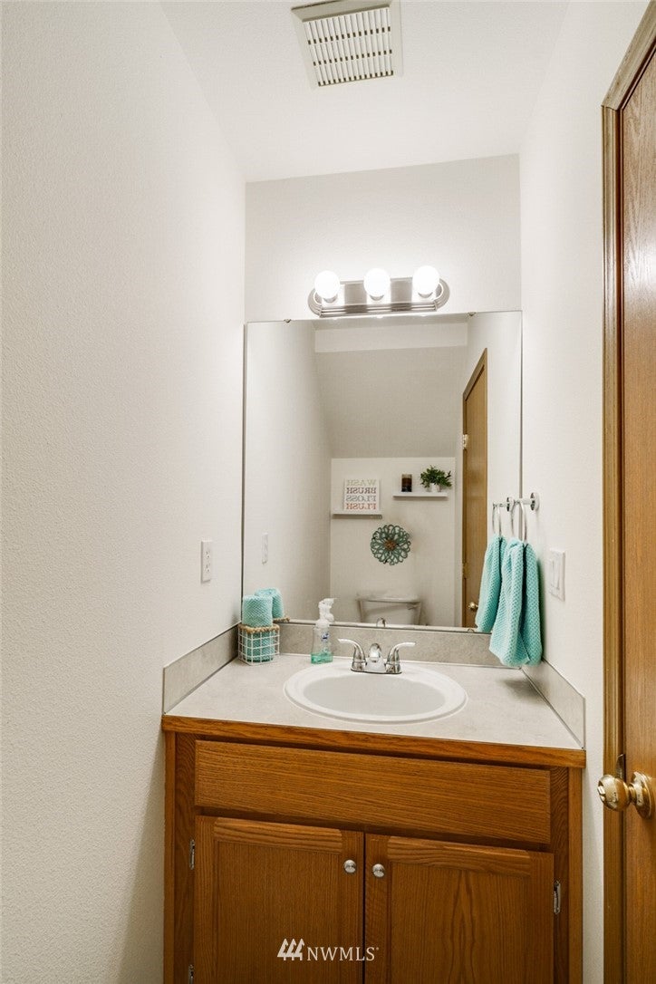 121st St, Puyallup, WA 98373