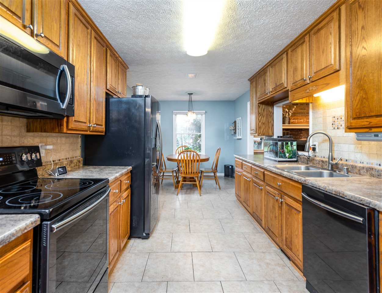 Huntmaster Dr, Bowling Green, KY 42104