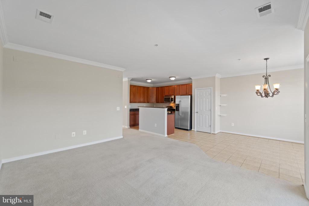 John Diskin Cir, Woodbridge, VA 22191
