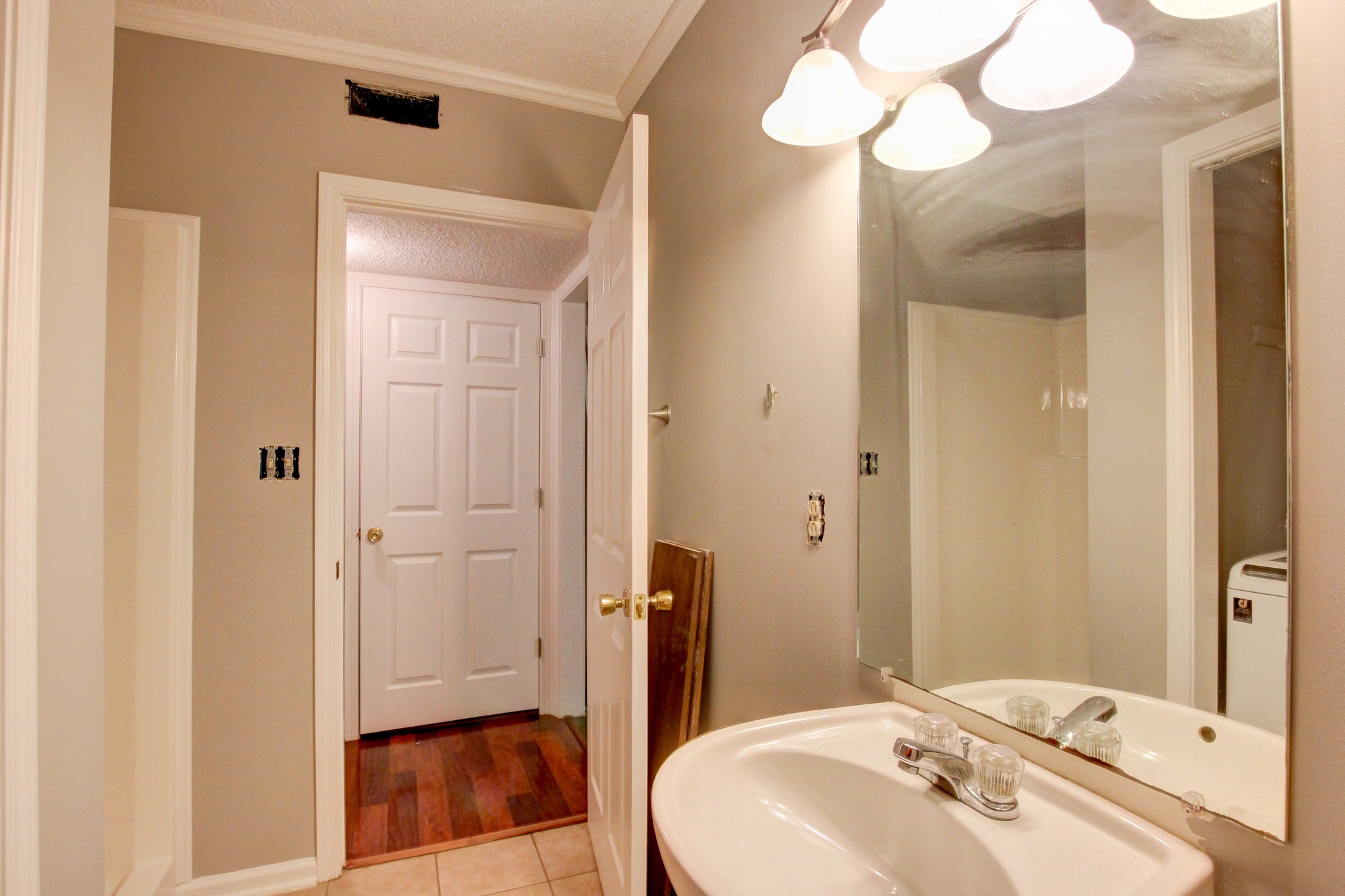 Holly Rock Ct, Clarksville, TN 37040