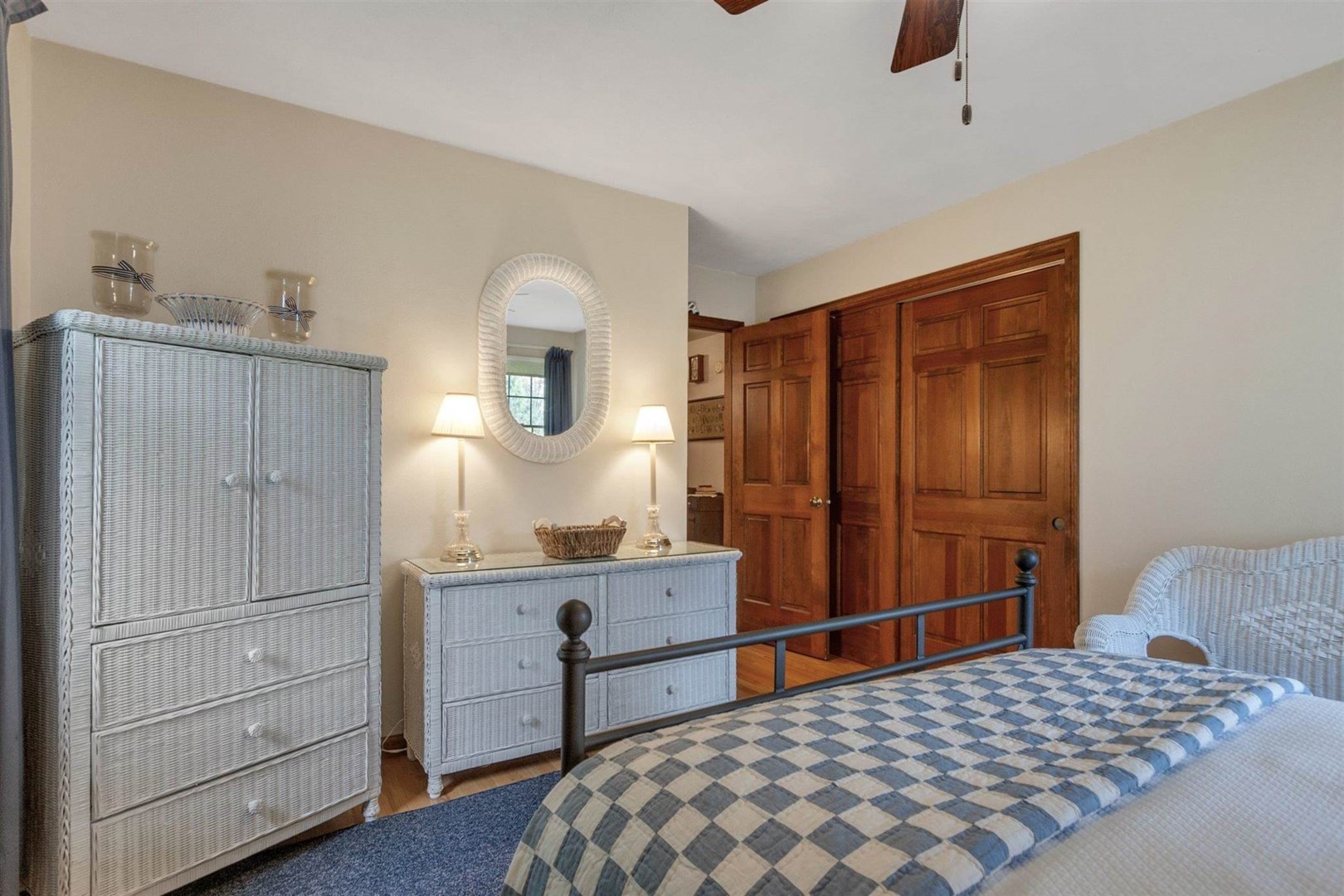 Smytheham Ln, Mishawaka, IN 46545