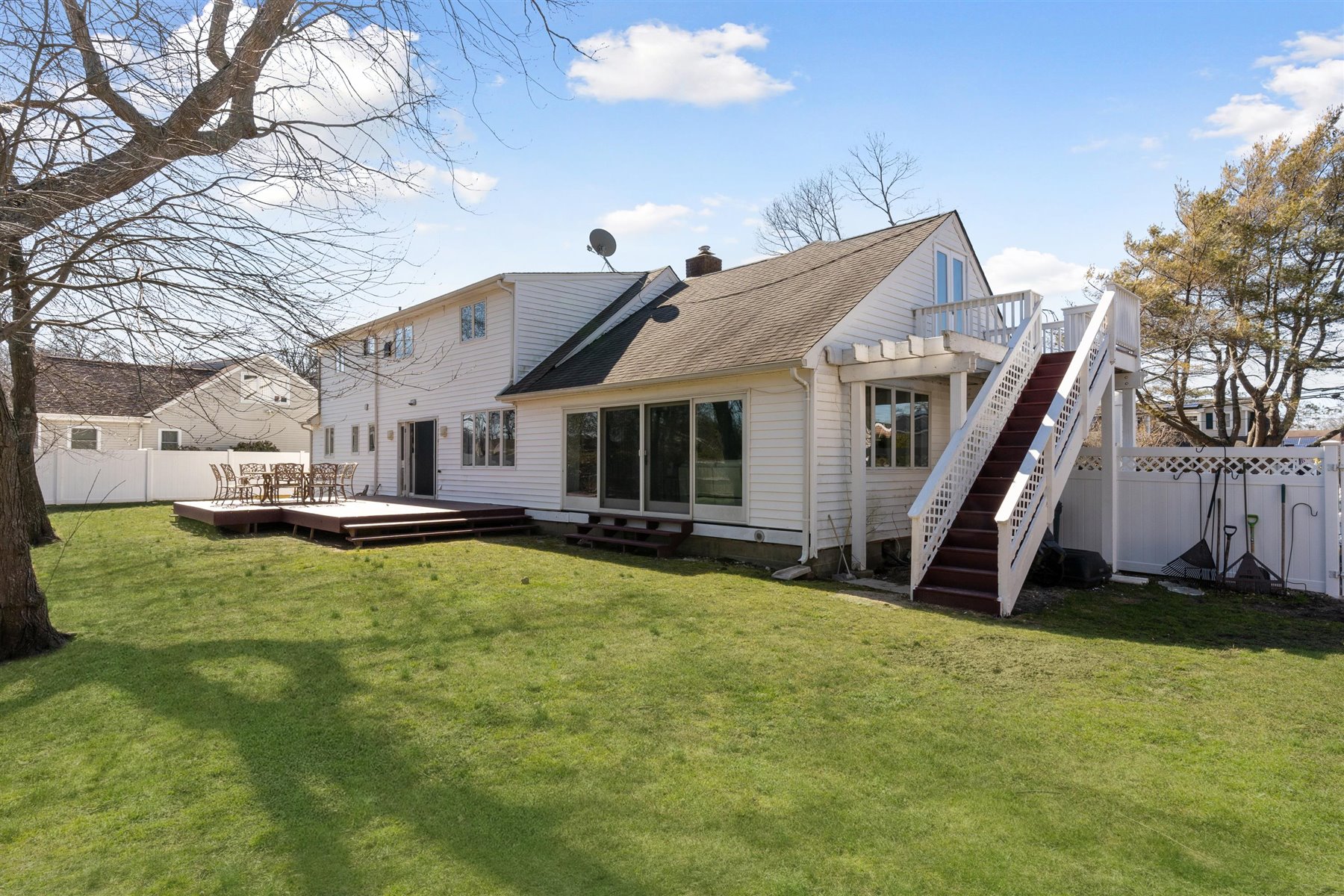 Bridle Way, Oakdale, NY 11769