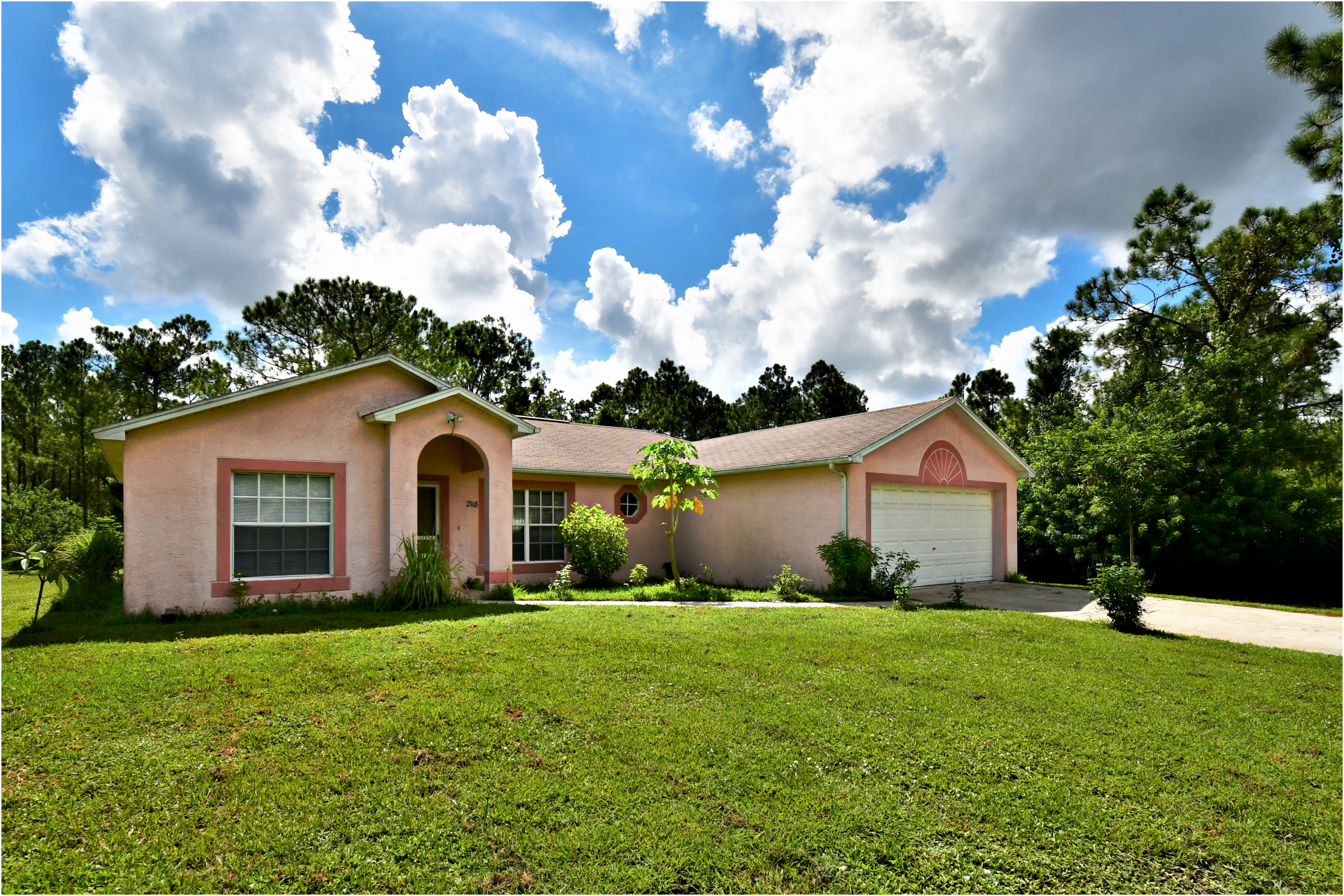 Moore Ave, Alva, FL 33920