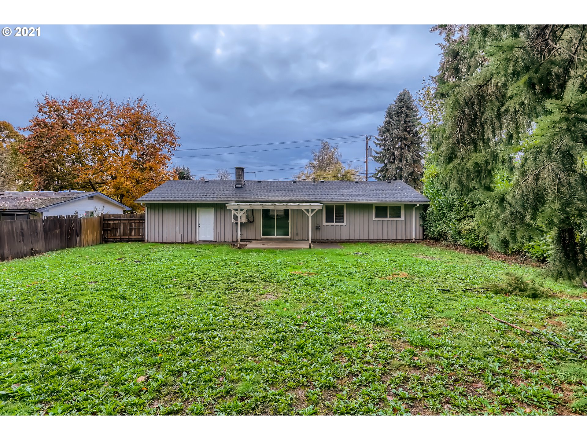 Oak St, Portland, OR 97223