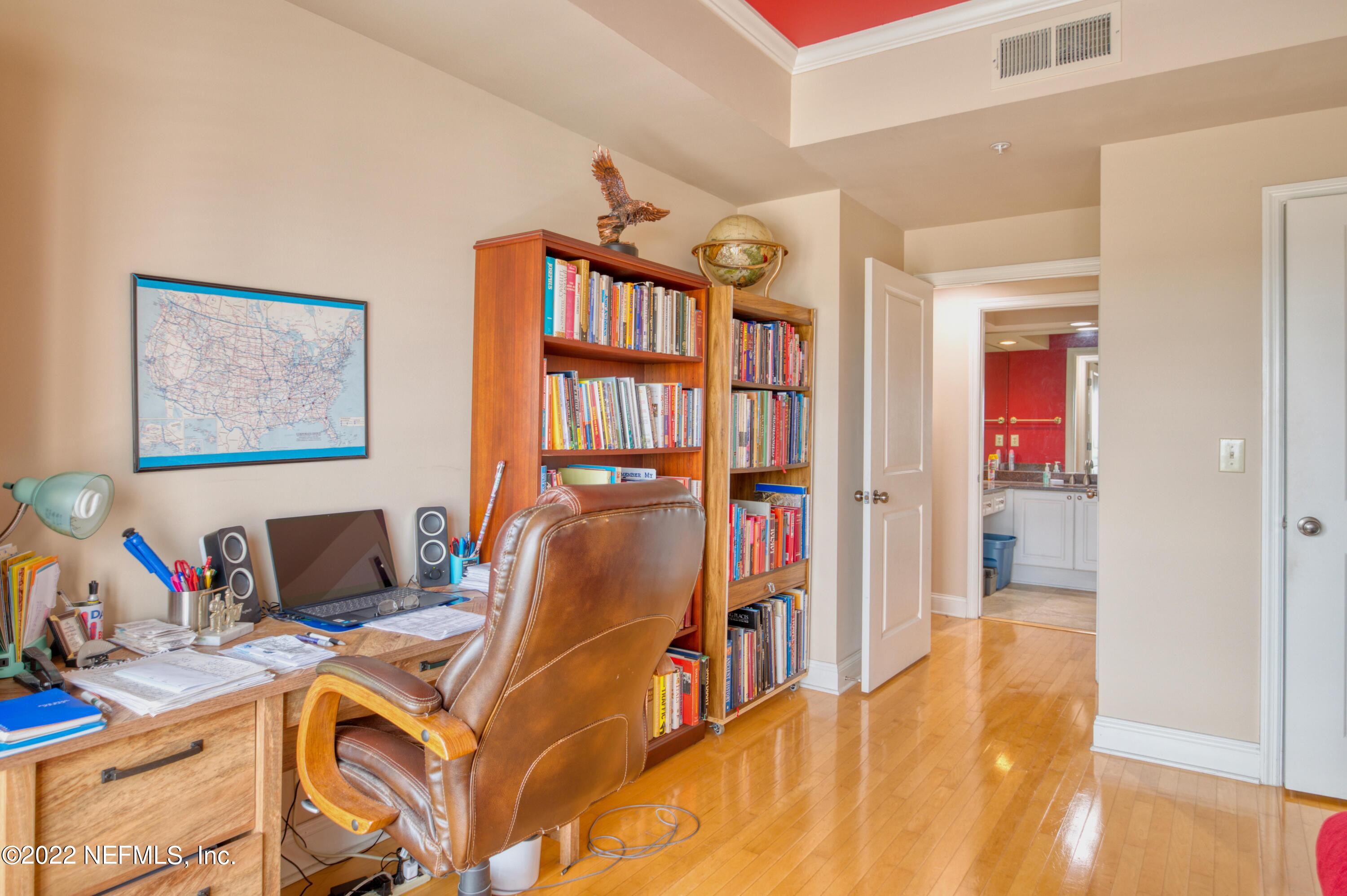 Bay St, Jacksonville, FL 32202