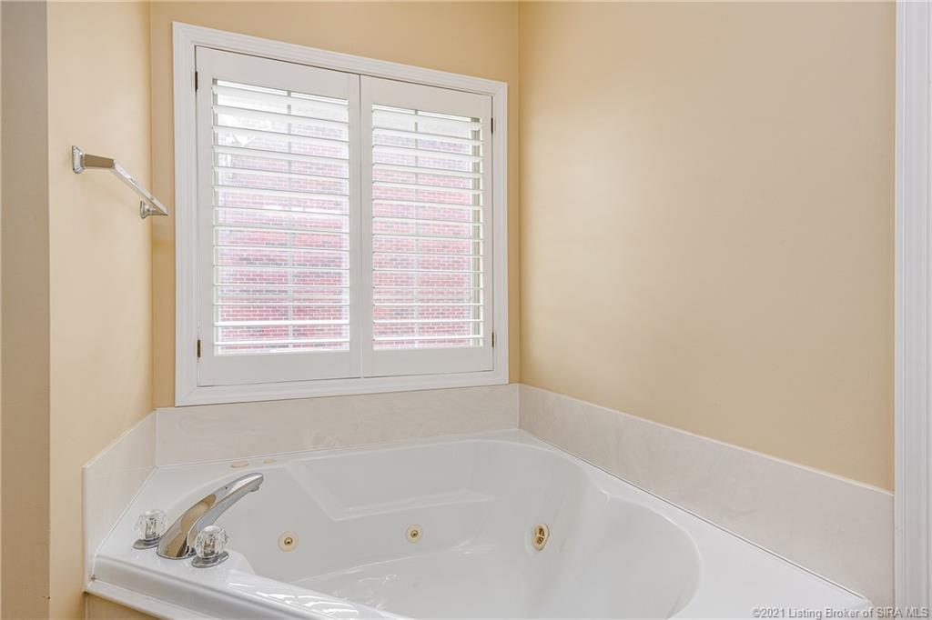Weatherby Way, New Albany, IN 47150