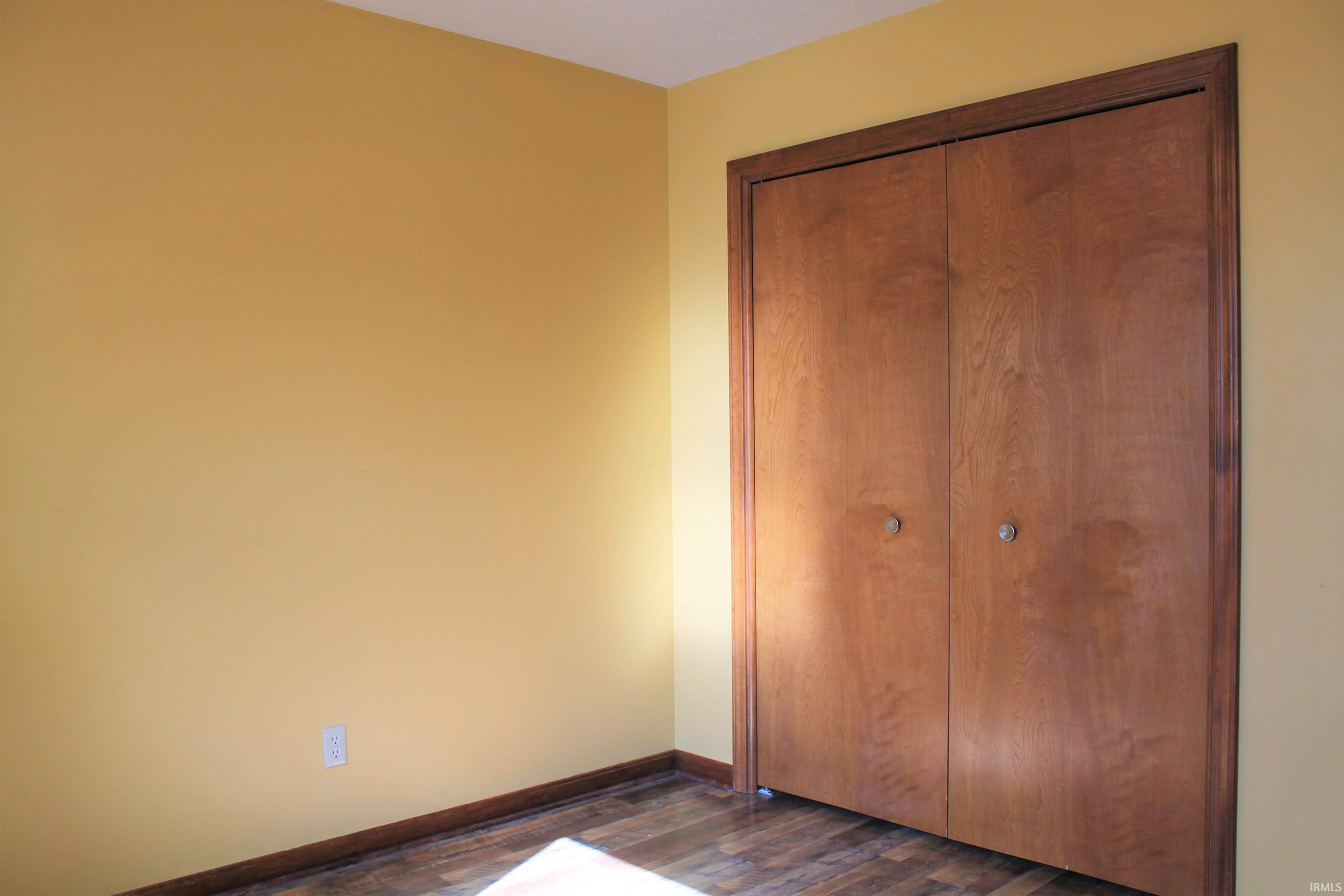 Hedgewood Ct, Newburgh, IN 47630