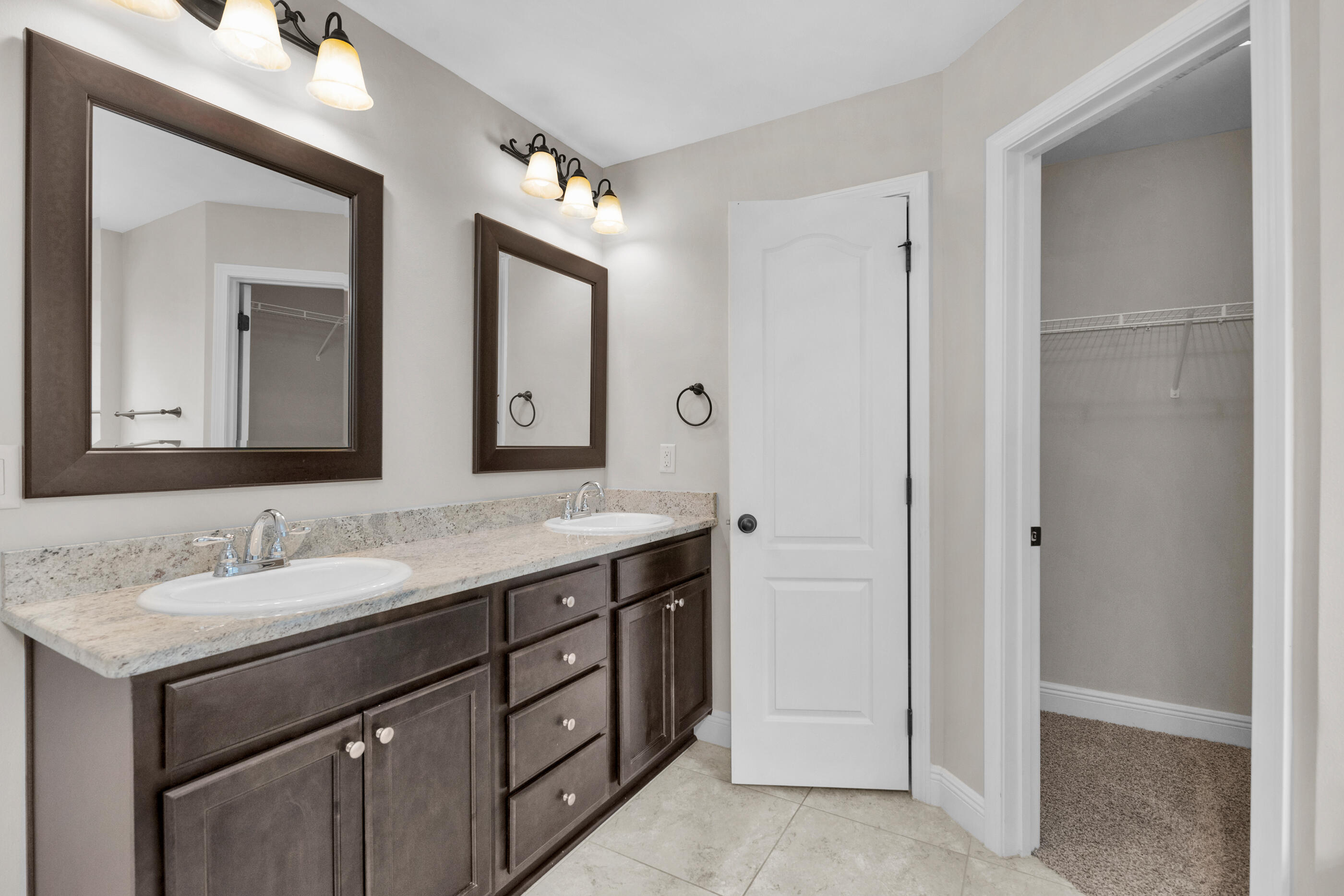 Trailwood Ln, Crestview, FL 32539