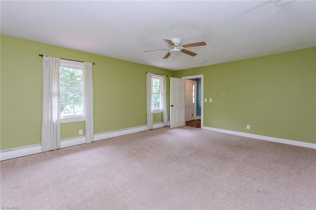 Gwyn St, Mocksville, NC 27028