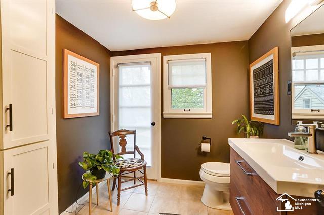Custer Rd, Monroe, MI 48161
