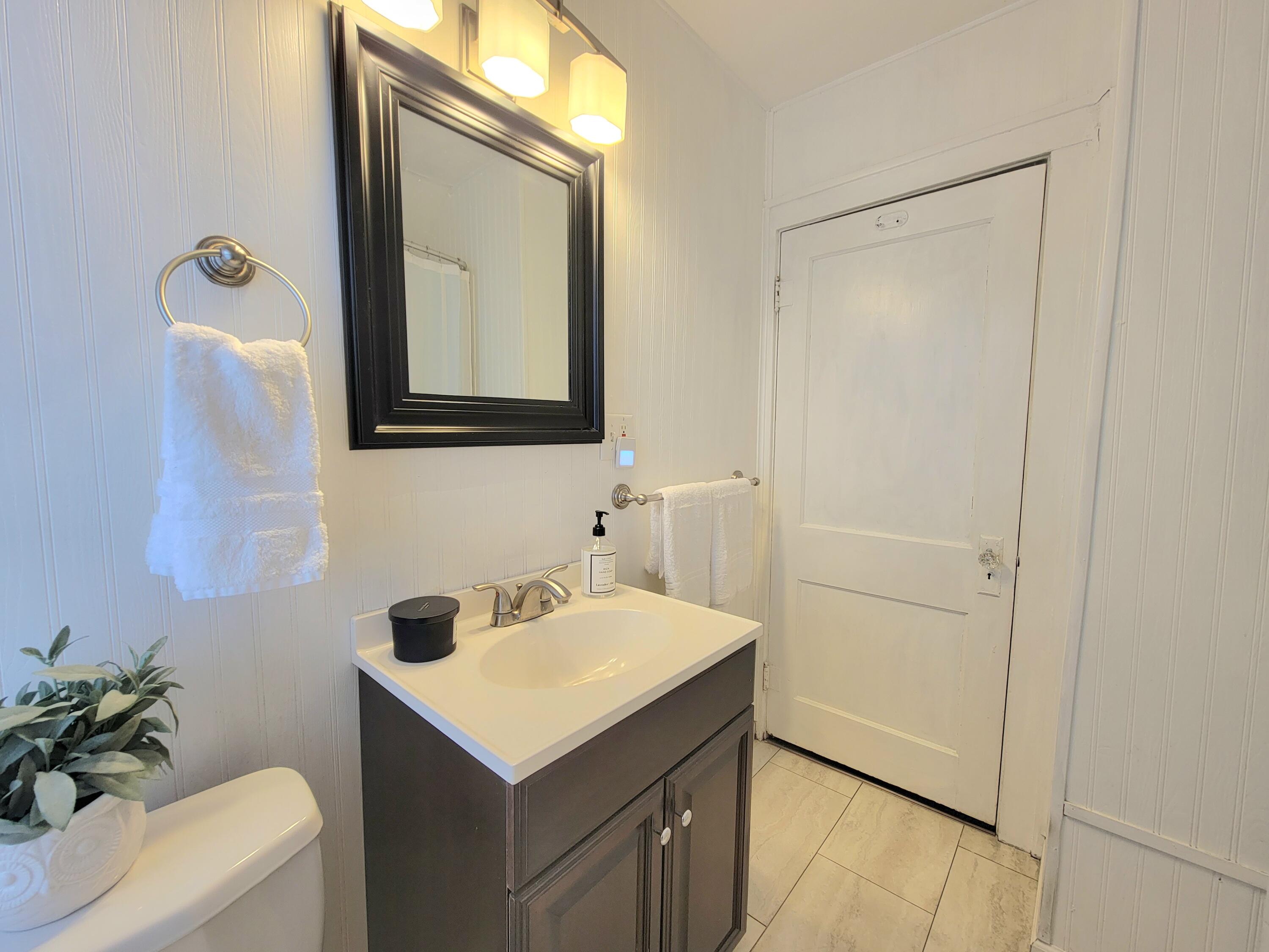 Willis Ave, Grand Rapids, MI 49504