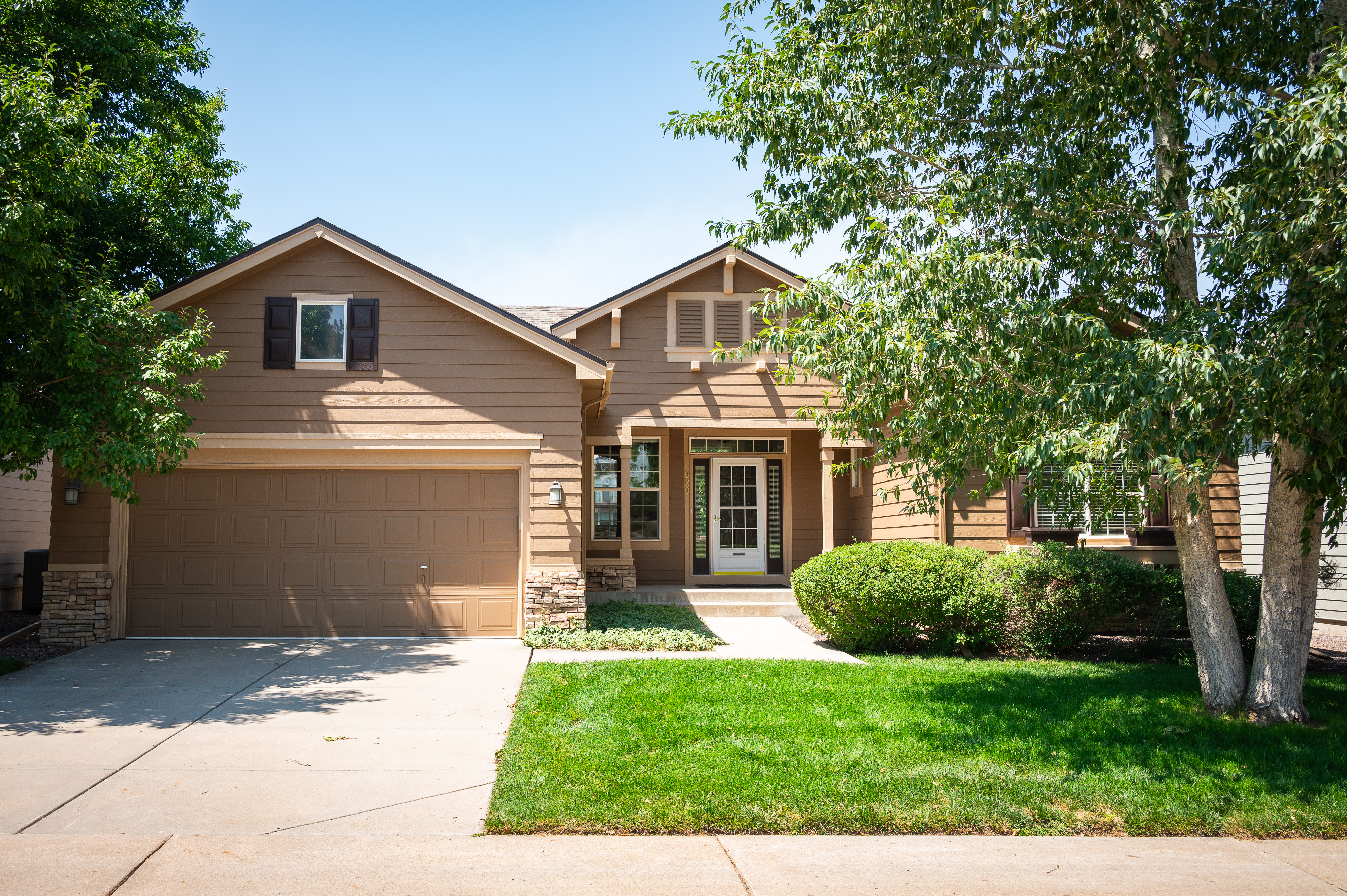 Ranch Home with Walkout Basement Overlooking Ridge Golf Course