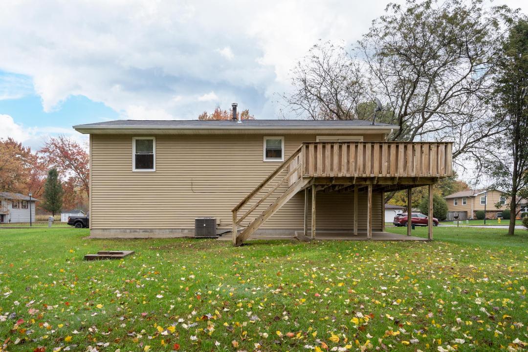 Colonial Dr, Cortland, OH 44410