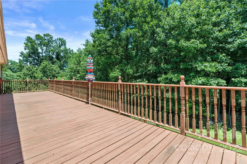 Cardinal Dr, Asheville, NC 28806